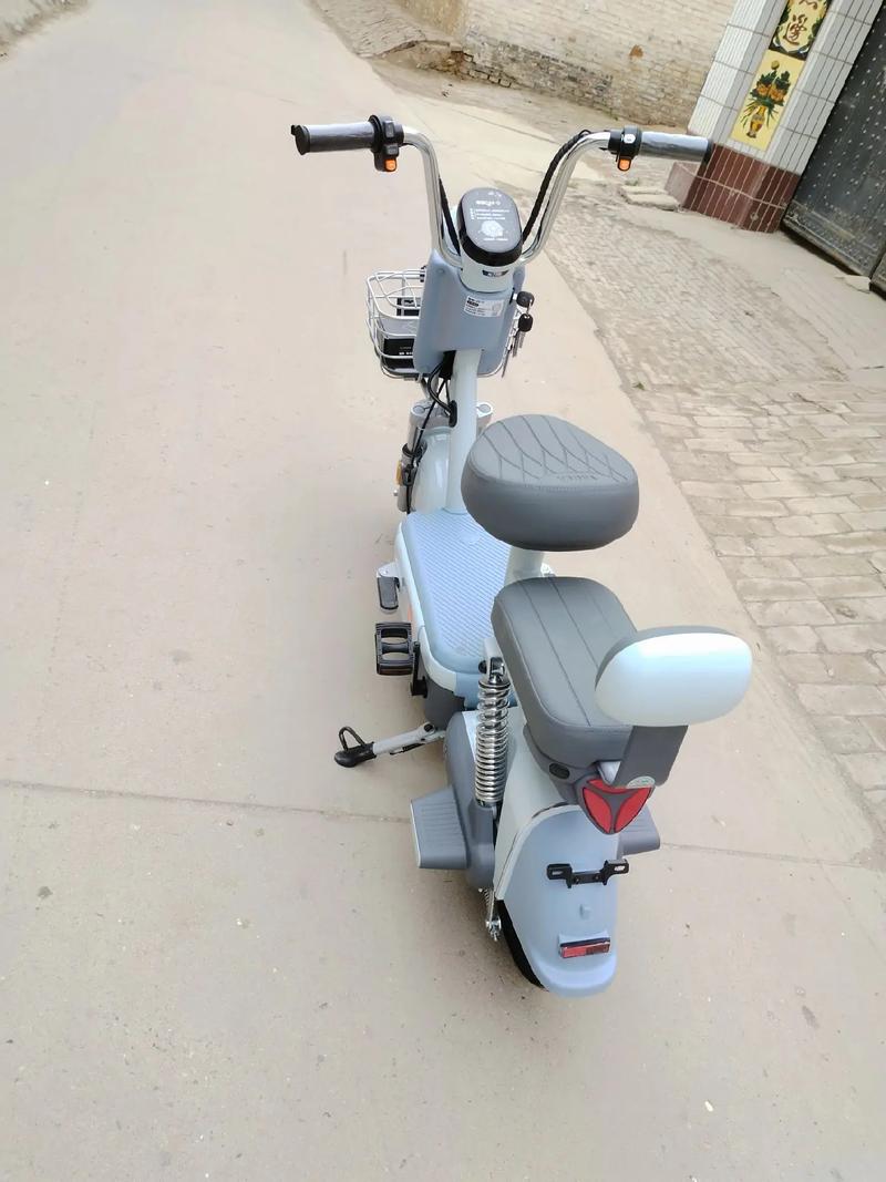 雅迪冠能高端電動(dòng)車(chē),石墨烯電池質(zhì)保兩年換新,發(fā)走衡水,謝謝美